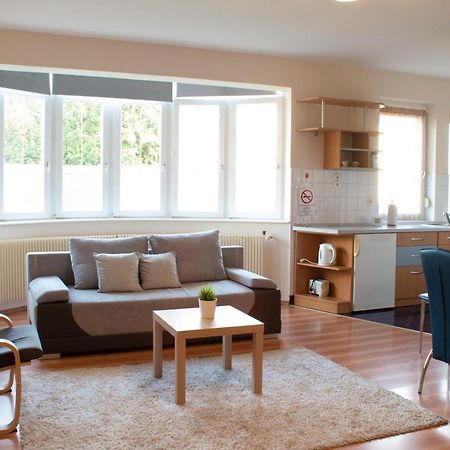 Titan Apartman Gyula Luaran gambar