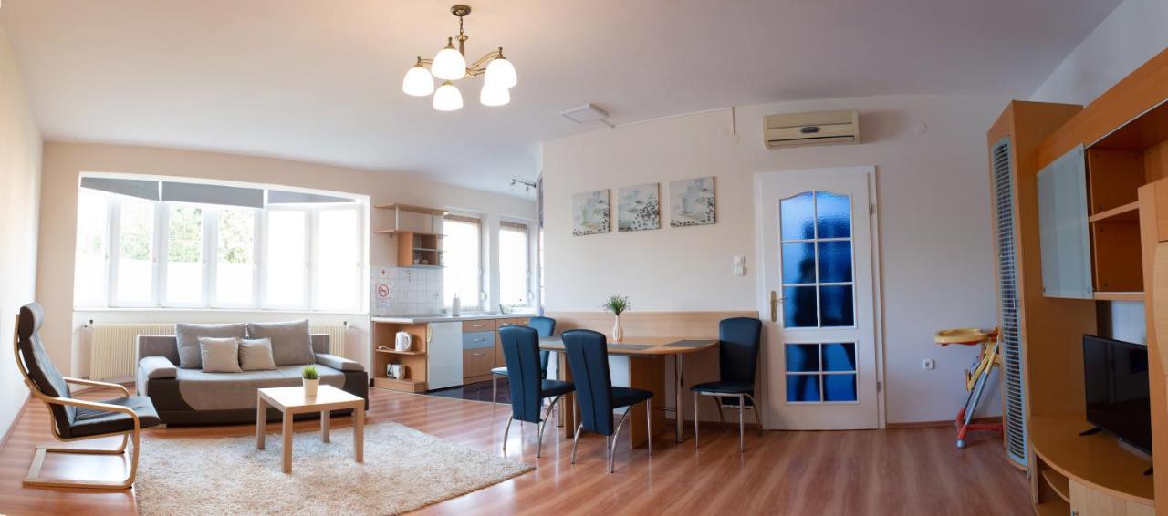 Titan Apartman Gyula Luaran gambar