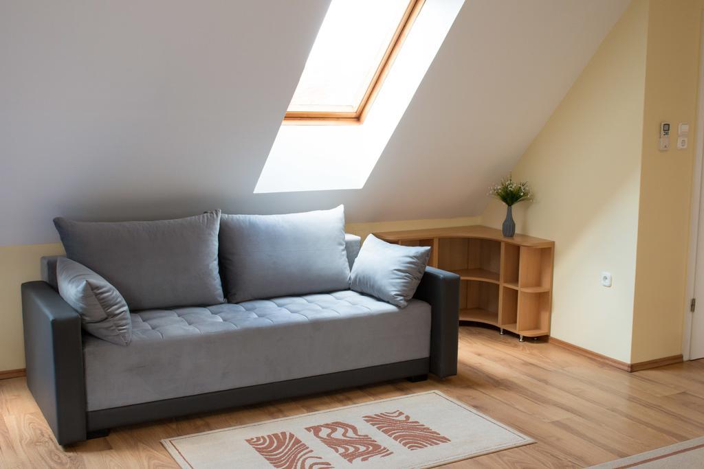 Titan Apartman Gyula Luaran gambar